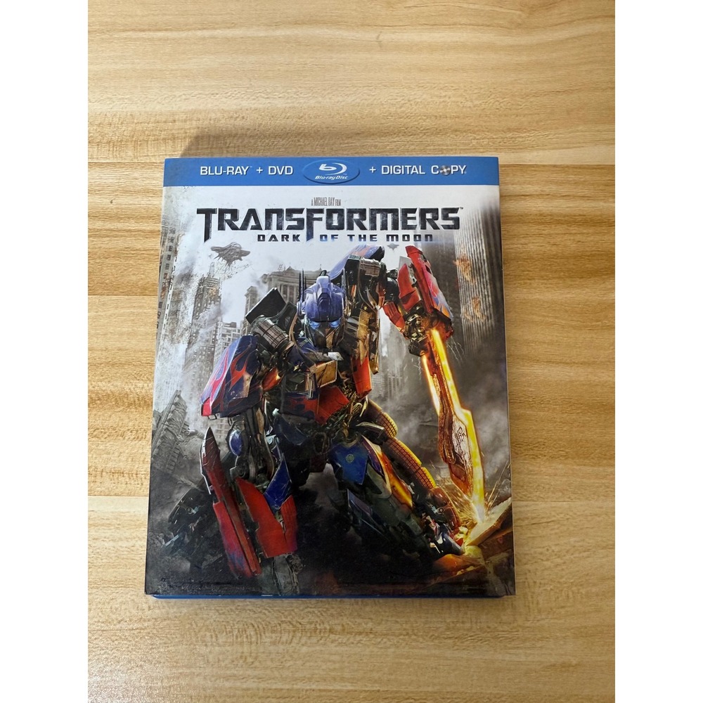 Transformers Dark of‎ the Moon Blu-Ray + DVD + Digital Copy